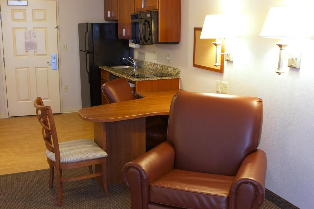 Candlewood Suites Champaign-Urbana University Area By Ihg מראה חיצוני תמונה