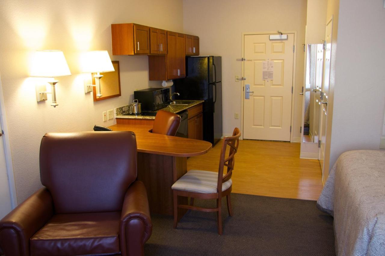 Candlewood Suites Champaign-Urbana University Area By Ihg מראה חיצוני תמונה